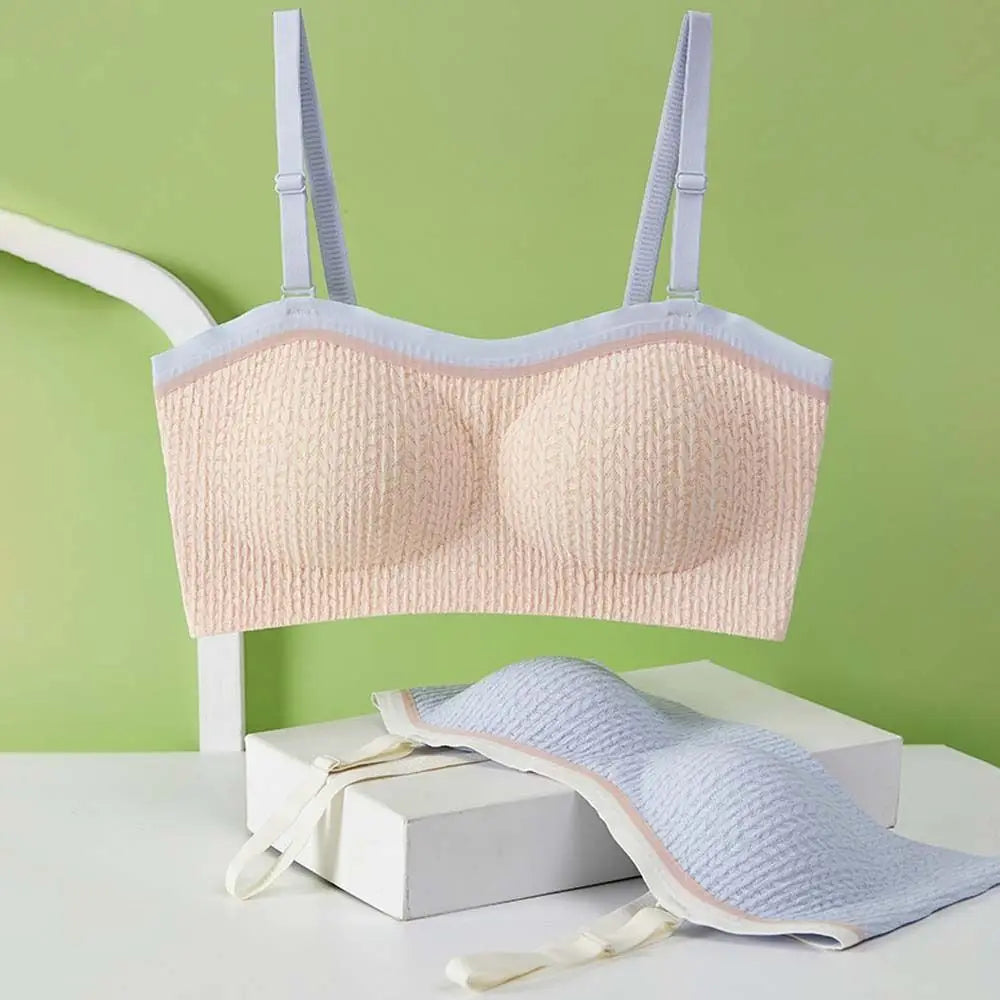 Seamless wireless lift bra in nude/peach, textured seamless cups with straps